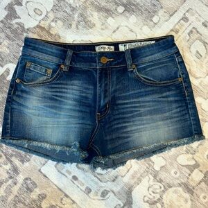 Indigo Rein Sz. 11 Cutoff Shorts